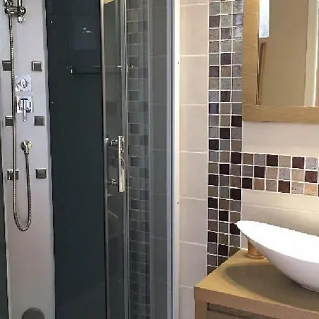 B&B D'hotes La Dame Fines 3*