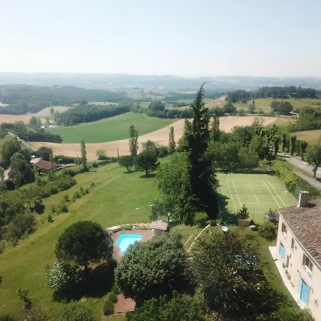 D'hotes La Dame Fines Bed & Breakfast *