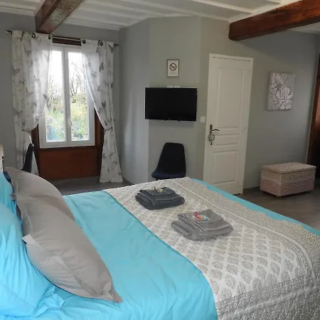 D'hotes La Dame Fines Bed & Breakfast